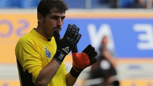 Goalkeeper Iker Casillas of Porto awaits a corner kick during a friendly soccer match between German second division club of MSV Duisburg and FC Porto Saturday, July 18, 2015 in Duisburg, western Germany. (AP Photo/Juergen Schwarz)